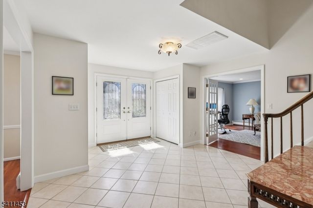 24 Manor Ln, Parsippany-troy Hills Twp., NJ 07950