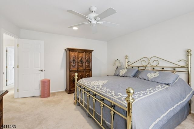 24 Manor Ln, Parsippany-troy Hills Twp., NJ 07950