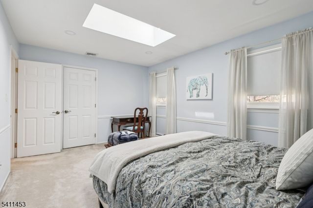 24 Manor Ln, Parsippany-troy Hills Twp., NJ 07950