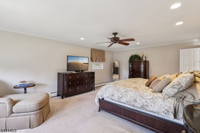 24 Manor Ln, Parsippany-troy Hills Twp., NJ 07950