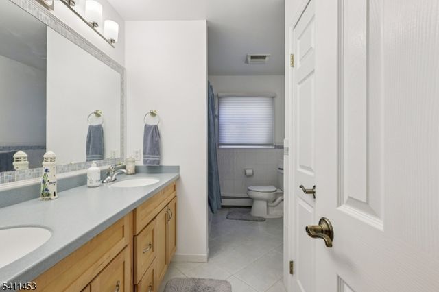 24 Manor Ln, Parsippany-troy Hills Twp., NJ 07950