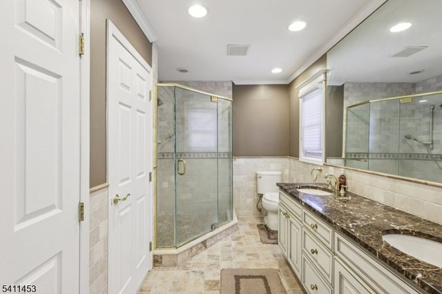 24 Manor Ln, Parsippany-troy Hills Twp., NJ 07950