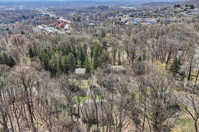 24 Manor Ln, Parsippany-troy Hills Twp., NJ 07950