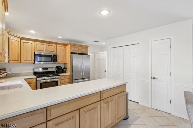 24 Manor Ln, Parsippany-troy Hills Twp., NJ 07950