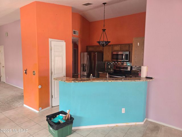 2383 E Precious Shard Court, Oro Valley, AZ 85755