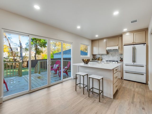 6611 Blessing Drive, Dallas, TX 75214