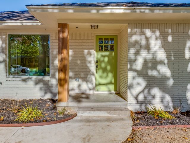 6611 Blessing Drive, Dallas, TX 75214