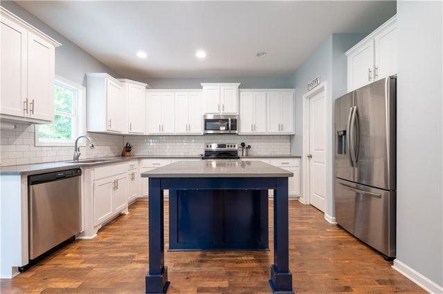 719 Fairview Road, Brooks, GA 30205