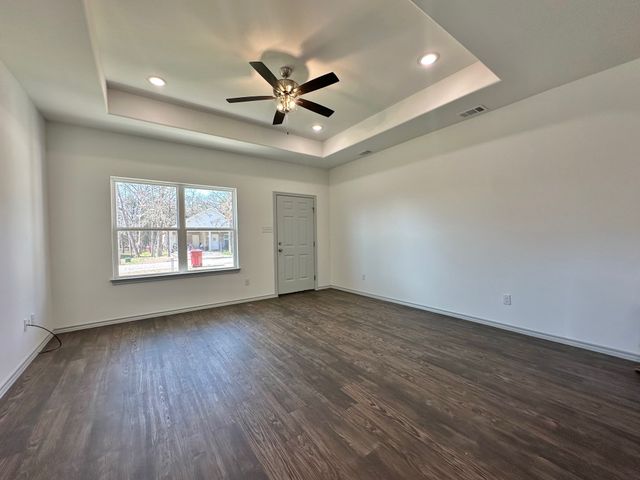 1004 Woodland Drive, West Tawakoni, TX 75474