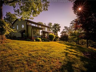 114 Shady Lane, Winfield, WV 25213