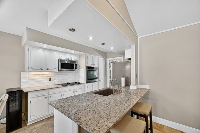 9402 Meadowcroft Drive, Houston, TX 77063