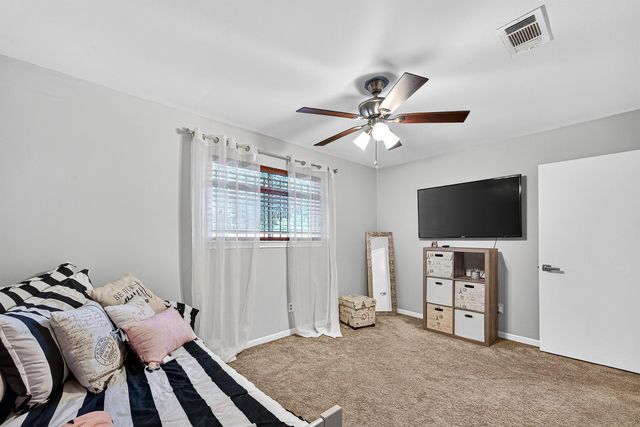 9402 Meadowcroft Drive, Houston, TX 77063