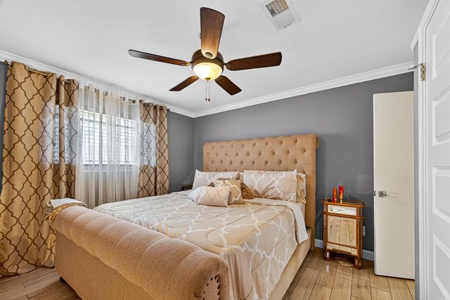 9402 Meadowcroft Drive, Houston, TX 77063