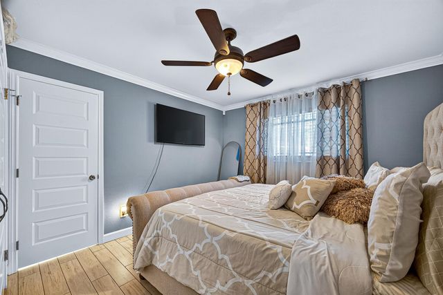 9402 Meadowcroft Drive, Houston, TX 77063