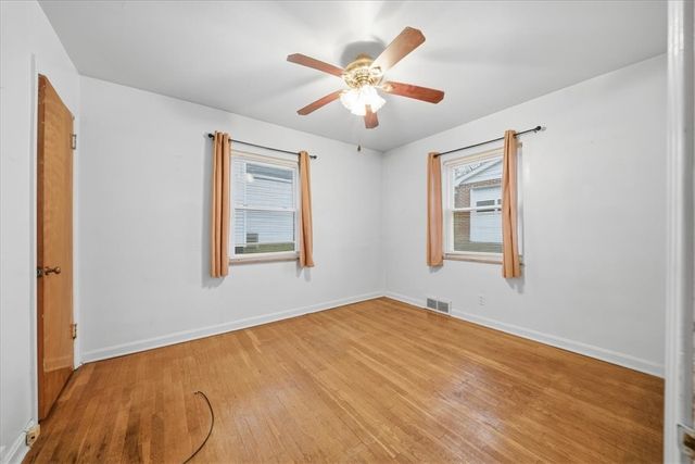 828 Dearborn St, Harmony Twp, PA 15005