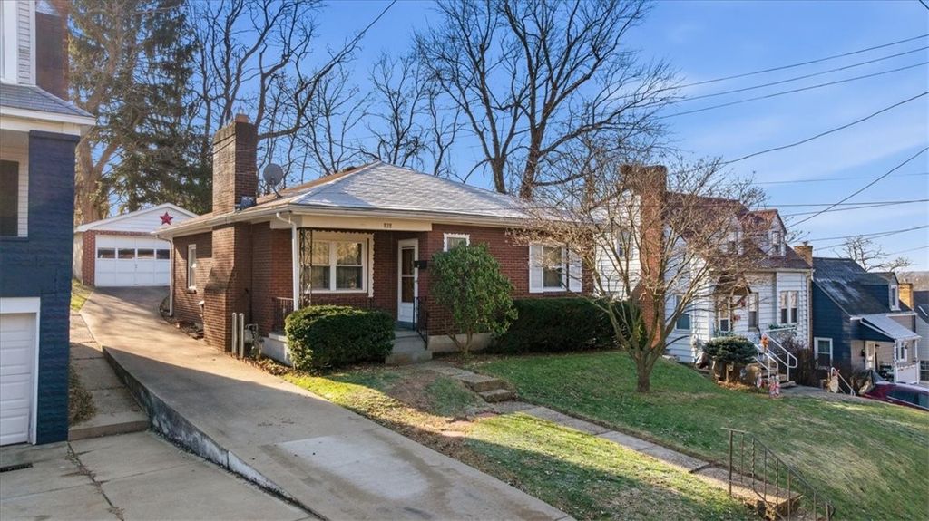 828 Dearborn St, Harmony Twp, PA 15005