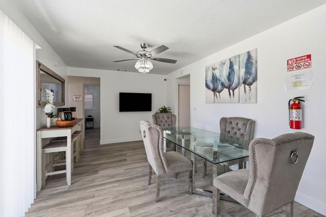 832 W 8th St, Stockton, CA 95206