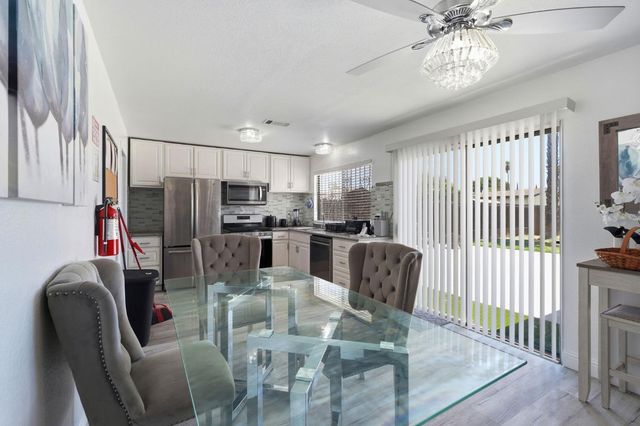 832 W 8th St, Stockton, CA 95206