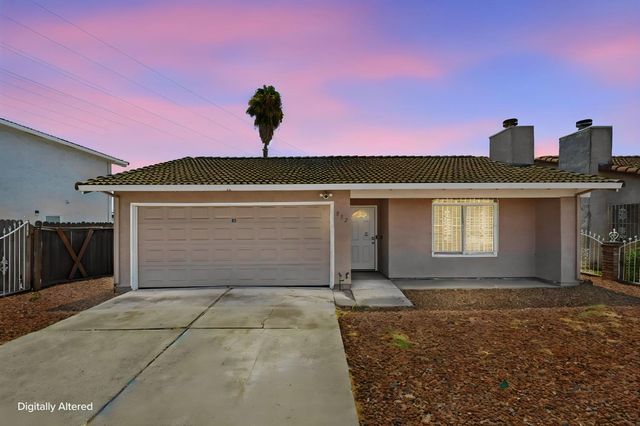 832 W 8th St, Stockton, CA 95206