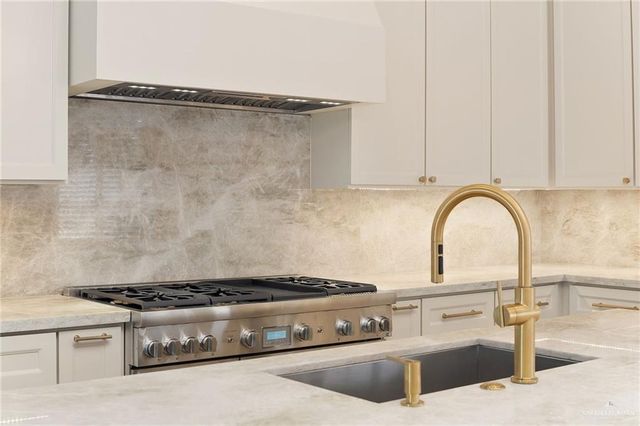 421 Goldcrest Avenue, Mcallen, TX 78504