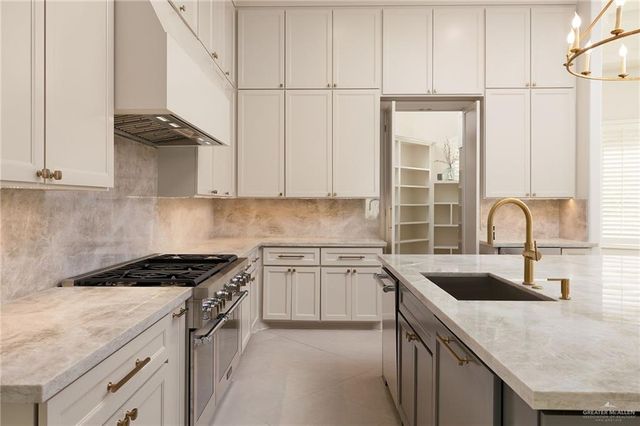 421 Goldcrest Avenue, Mcallen, TX 78504