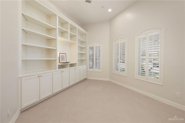 421 Goldcrest Avenue, Mcallen, TX 78504