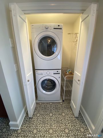 34 Hurlbutt Road, Ledyard, CT 06335