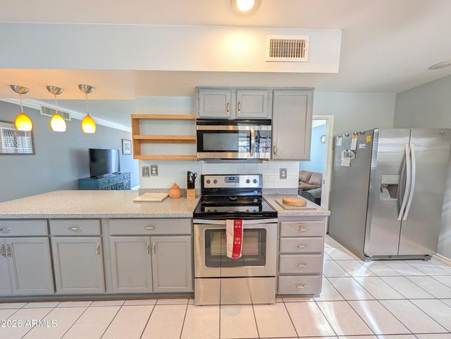 10214 W CLAIR Drive, Sun City, AZ 85351