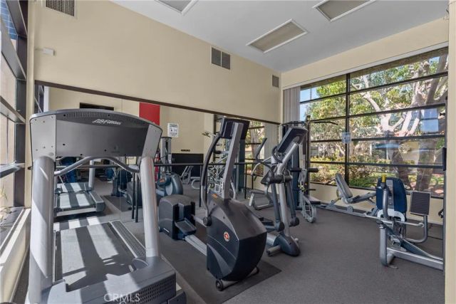 2017 Majorca DR, Oxnard, CA 93035