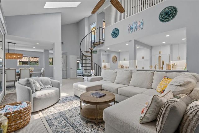 2017 Majorca DR, Oxnard, CA 93035
