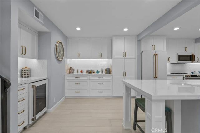 2017 Majorca DR, Oxnard, CA 93035