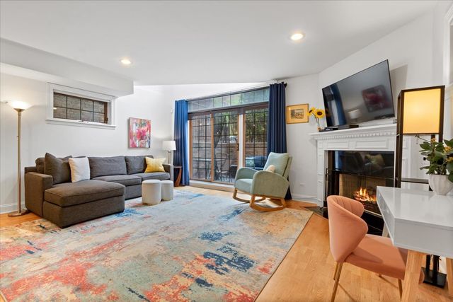3511 N WILTON Avenue 1, Chicago, IL 60657