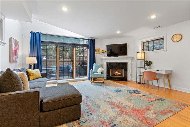 3511 N WILTON Avenue 1, Chicago, IL 60657