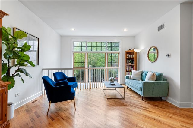 3511 N WILTON Avenue 1, Chicago, IL 60657