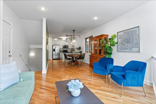 3511 N WILTON Avenue 1, Chicago, IL 60657