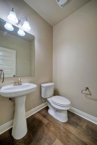 700 Applewood DR E, Pflugerville, TX 78660