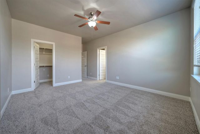 700 Applewood DR E, Pflugerville, TX 78660