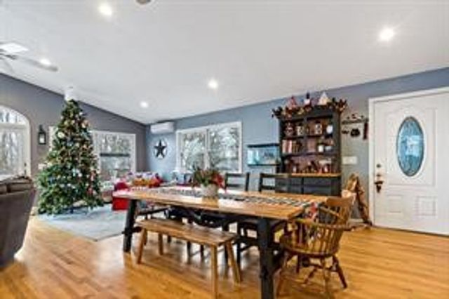 12 Lane 6 Lane, Warwick, RI 02888