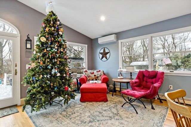 12 Lane 6 Lane, Warwick, RI 02888