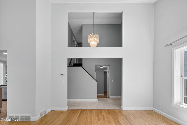 3 N Chestnut Hill Road, Colonie, NY 12211