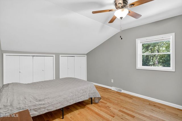 3 N Chestnut Hill Road, Colonie, NY 12211