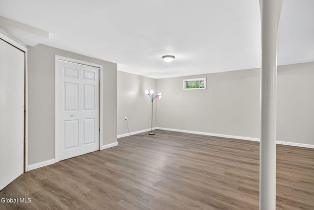 3 N Chestnut Hill Road, Colonie, NY 12211