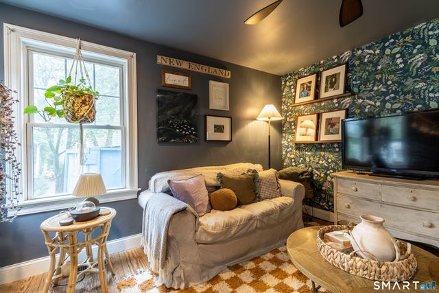 18 Hicksville Road, Cromwell, CT 06416