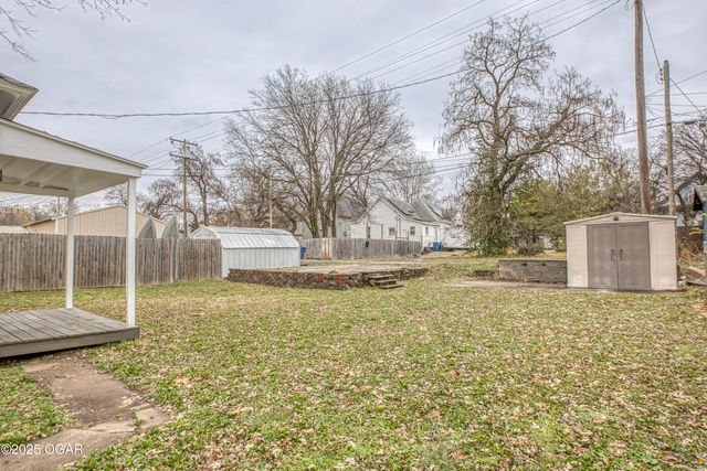 211 N Moffet Avenue, Joplin, MO 64801