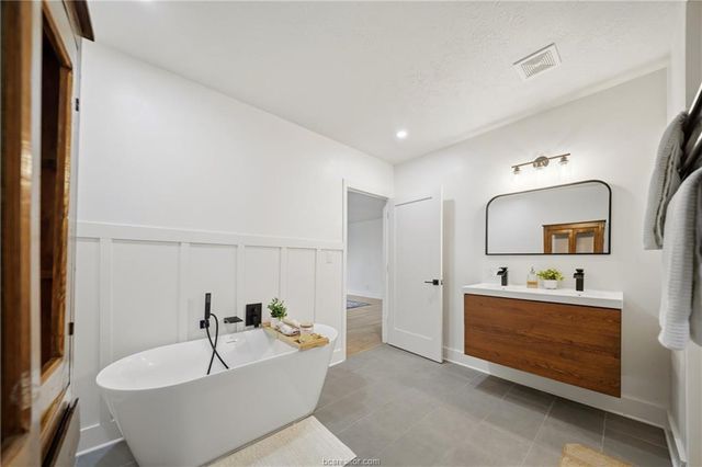 8052 Perry Lane, College Station, TX 77845