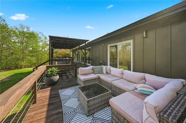 8052 Perry Lane, College Station, TX 77845