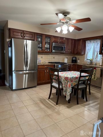 126 Florence Avenue, Colonia, NJ 07067