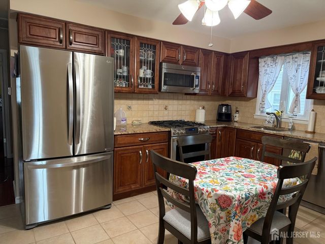 126 Florence Avenue, Colonia, NJ 07067