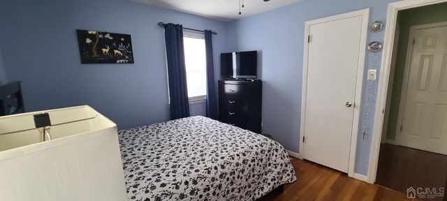 126 Florence Avenue, Colonia, NJ 07067