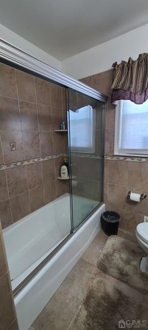 126 Florence Avenue, Colonia, NJ 07067